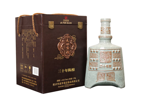杭州咸亨酒店太雕黄酒回收太雕三十年陈酿绍兴黄酒1.5kg礼盒装行情价格