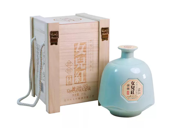 杭州回收绍兴女儿红黄酒醇酿花雕酒木质礼盒2.5L坛装黄酒行情价格